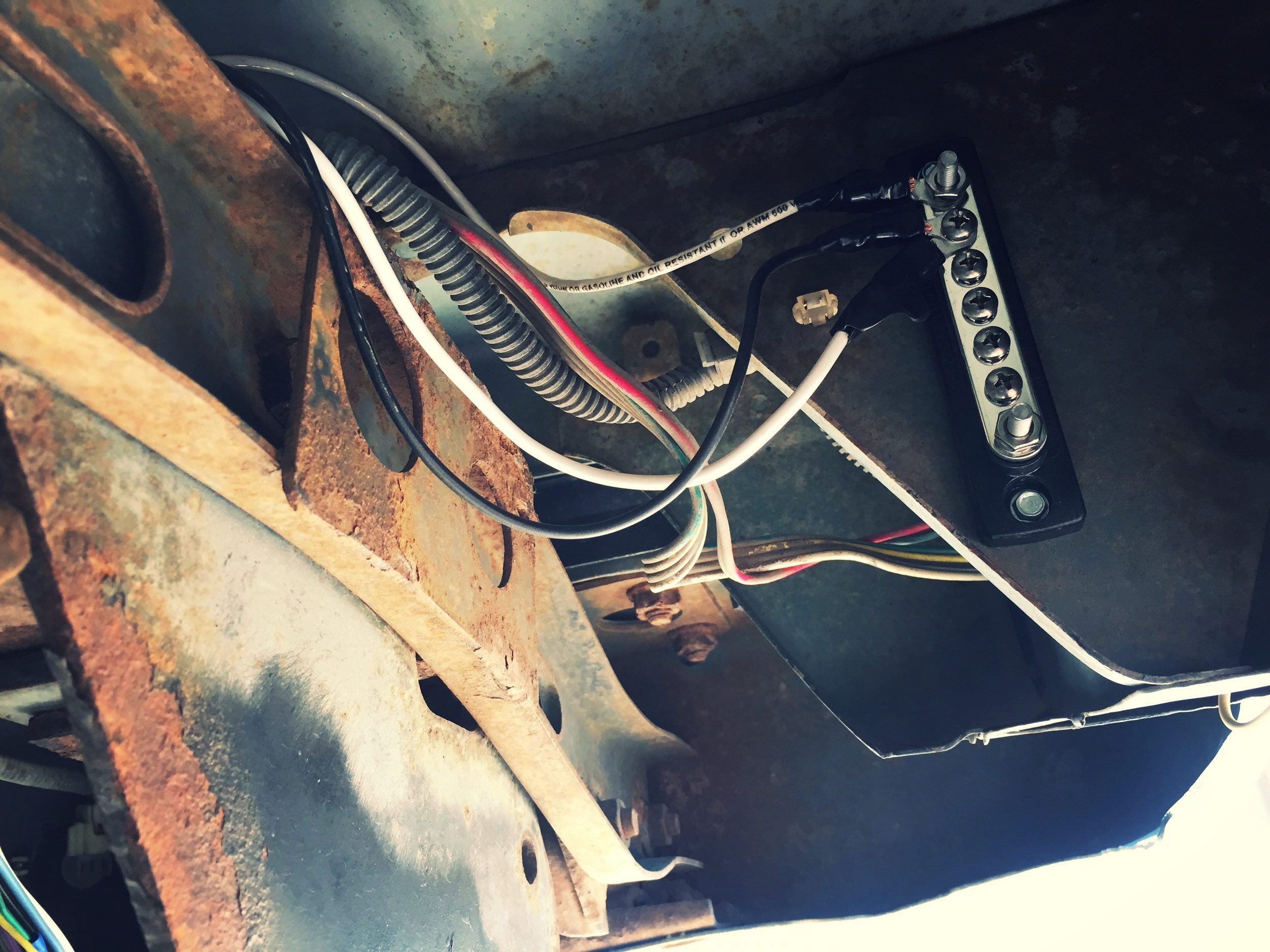 Grounding bar connected to my battery terminal. No more flickering cam!
